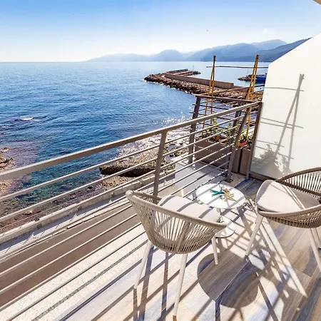 Hotel Caramare 3*